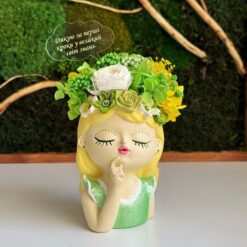 Кашпо дівчина в зеленому кольорі з топером