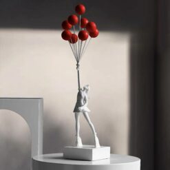 статуетка «Дівчинка з кулькою» за мотивами Бенксі