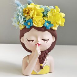 Кашпо дівчина українка з букетом 1 перше вересня