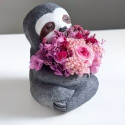 кашпо Объятия ленивца, кашпо ленивец со стабилизированными цветами, декоративное кашпо ленивец, кашпо в виде ленивца, кашпо с цветами ленивец, оригинальное кашпо для интерьера, горшок ленивец с цветами, горшок Объятия ленивца, кашпо с ручной росписью ленивец, декоративный горшок с цветами ленивец, оригинальный подарок кашпо ленивец, интерьерное кашпо ленивец, кашпо Обійми лінивця, кашпо лінивець зі стабілізованими квітами, декоративне кашпо лінивець, кашпо у вигляді лінивця, кашпо з квітами лінивець, оригінальне кашпо для інтер’єру, горщик лінивець з квітами, горщик Обійми лінивця, кашпо з ручним розписом лінивець, декоративний горщик з квітами лінивець, оригінальний подарунок кашпо лінивець, інтер'єрне кашпо лінивець