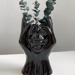 черная ваза Мечта керамика 21 см, керамическая ваза черная Мечта руки и лицо, декоративная черная ваза для цветов 21 см, ваза из черной керамики ручной работы, уникальная черная ваза в форме рук, ваза черная для домашнего декора, керамическая черная ваза для интерьера, арт ваза керамическая черная, стильная черная керамическая ваза, чорна ваза Мрія кераміка 21 см, керамічна ваза чорна Мрія руки і обличчя, декоративна чорна ваза для квітів 21 см, ваза з чорної кераміки ручної роботи, унікальна чорна ваза у формі рук, ваза чорна для домашнього декору, керамічна чорна ваза для інтер'єру, арт ваза керамічна чорна, стильна чорна керамічна ваза