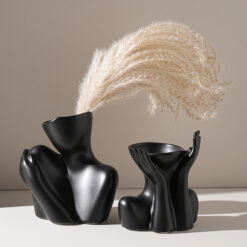 ваза объятия нежности черная, черная керамическая ваза, стильная ваза для декора, декоративная ваза скульптура, интерьерная ваза современного дизайна, минималистичная ваза для дома, коллекция ваз для интерьера, скульптурная ваза с обнимающими руками, элегантная ваза для интерьера, керамическая ваза для сухоцветов, оригинальный предмет декора, ваза для дома, декоративная ваза для стола, черная ваза минимализм, ваза для стильного интерьера, ваза обійми ніжності чорна, чорна керамічна ваза, стильна ваза для декору, декоративна ваза скульптура, інтер'єрна ваза сучасного дизайну, мінімалістична ваза для дому, колекція ваз для інтер'єру, скульптурна ваза з обіймаючими руками, елегантна ваза для інтер'єру, керамічна ваза для сухоцвітів, оригінальний предмет декору, ваза для дому, декоративна ваза для столу, чорна ваза мінімалізм, ваза для стильного інтер'єру