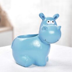 кашпо гиппопотам голубое 12х8х11 см, кашпо для суккулентов оригинальный дизайн, кашпо из полистоуна гиппопотам, декоративное кашпо для интерьера 12 см, маленькое кашпо для растений гиппопотам, кашпо в форме животного голубой, кашпо гиппопотам для декора детской, декоративная емкость гиппопотам для суккулентов, креативное кашпо для рабочего стола, забавное кашпо для интерьера животное, кашпо гіпопотам блакитне 12х811 см, кашпо для сукулентів оригінальний дизайн, кашпо з полістоуну гіпопотам, декоративне кашпо для інтер’єру 12 см, маленьке кашпо для рослин гіпопотам, кашпо у формі тварини блакитне, кашпо гіпопотам для декору дитячої, декоративна ємність гіпопотам для сукулентів, креативне кашпо для робочого столу, кумедне кашпо для інтер’єру тварина