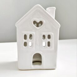 подсвечник керамический домик, подсвечник белый керамический, керамический декор для свечей, подсвечник декоративный керамика, подсвечник с окнами, подсвечник для свечей таблеток, керамический декор 13х8.5х5.5, подсвечник в виде домика, декоративный подсвечник интерьер, стильный подсвечник белый, декор из керамики домик, подсвечник в скандинавском стиле, підсвічник керамічний будиночок, підсвічник білий керамічний, керамічний декор для свічок, підсвічник декоративний кераміка, підсвічник з вікнами, підсвічник для свічок таблеток, керамічний декор 13х8.5х5.5, підсвічник у вигляді будиночка, декоративний підсвічник інтер’єр, стильний підсвічник білий, декор з кераміки будиночок, підсвічник у скандинавському стилі