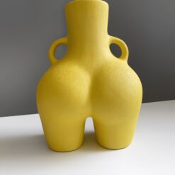 ваза Лола жёлтая матовая 25х18 см, керамическая ваза женская фигура 25 см, стильная ваза женская форма 25 см, декоративная ваза женская попа 25х18 см, арт-ваза женская керамика 25х18 см, интерьерная ваза женская матовая 25 см, дизайнерская ваза женские формы 25 см, подарочная ваза женская Лола 25х18 см, оригинальная ваза женская скульптура 25 см, современная ваза женский силуэт 25х18 см, настольная ваза женское тело 25 см, художественная ваза женская матовая 25х18 см, ваза Лола жовта матова 25х18 см, керамічна ваза жіноча фігура 25 см, стильна ваза жіноча форма 25 см, декоративна ваза жіноча попа 25х18 см, арт-ваза жіноча кераміка 25х18 см, інтер'єрна ваза жіноча матова 25 см, дизайнерська ваза жіночі форми 25 см, подарункова ваза жіноча Лола 25х18 см, оригінальна ваза жіноча скульптура 25 см, сучасна ваза жіночий силует 25х18 см, настільна ваза жіноче тіло 25 см, художня ваза жіноча матова 25х18 см
