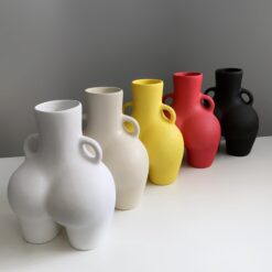 ваза Лола чёрная матовая 25х18 см, керамическая ваза женская фигура 25 см, стильная ваза женская форма 25 см, декоративная ваза женская попа 25х18 см, арт-ваза женская керамика 25х18 см, интерьерная ваза женская матовая 25 см, дизайнерская ваза женские формы 25 см, подарочная ваза женская Лола 25х18 см, оригинальная ваза женская скульптура 25 см, современная ваза женский силуэт 25х18 см, настольная ваза женское тело 25 см, художественная ваза женская матовая 25х18 см, ваза Лола чорна матова 25х18 см, керамічна ваза жіноча фігура 25 см, стильна ваза жіноча форма 25 см, декоративна ваза жіноча попа 25х18 см, арт-ваза жіноча кераміка 25х18 см, інтер'єрна ваза жіноча матова 25 см, дизайнерська ваза жіночі форми 25 см, подарункова ваза жіноча Лола 25х18 см, оригінальна ваза жіноча скульптура 25 см, сучасна ваза жіночий силует 25х18 см, настільна ваза жіноче тіло 25 см, художня ваза жіноча матова 25х18 см