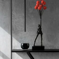 статуэтка Бэнкси девочка с шаром