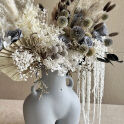 Букет із сухоцвітів та стабілізованих квітів