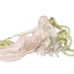 Блюдо Дівчина в листі порцеляна